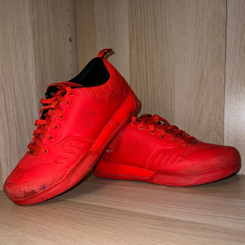 Red mens size 10.5 specialized bike shoes